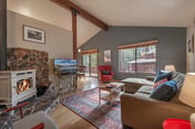 Central, Pet-Friendly Cabin w Fenced-In Yard