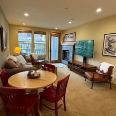Palisades Condo - Steps to The Chammy