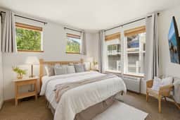 Palisades Tahoe | Steps to Ski Lifts, Hot Tubs & Tram Views - Image 4