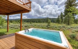 Northstar Golf Course Retreat | Two King Suites, Private Hot Tub & Free Shuttle - Image 2