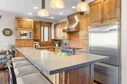 Walk-to-Lifts Northstar Home with Hot Tub - Image 4