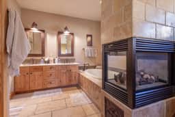 Deluxe Truckee townhome 3BDR/2.5BA Dog Friendly - Image 2