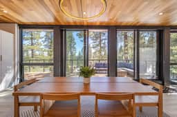 Pet-Friendly Eco-Friendly Truckee Container House w Hot-Tub - Image 3