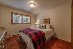 Rustic Family Cabin w Tahoe Donner HOA Amenities - Image 5