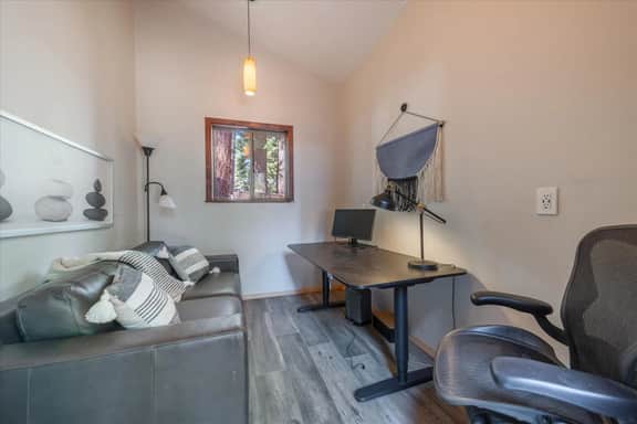 Central, Pet-Friendly Cabin w Fenced-In Yard - Image 3