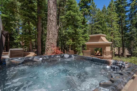 Central family cabin private hot-tub & fire-pit - Image 3