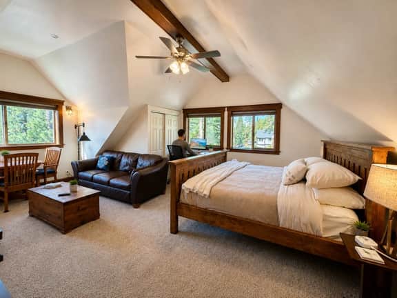 A Spacious Donner Lake Retreat Made for Time Together - Image 5
