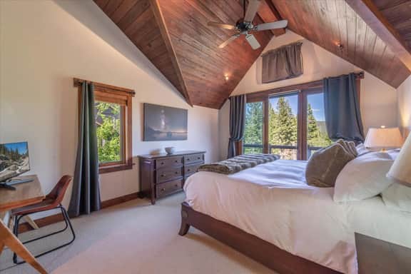 Luxury Northstar Retreat | Walk to Village & Lifts - Image 5