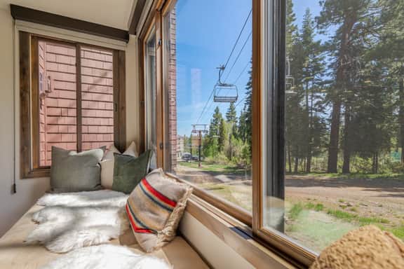 VIP Ski-In/Ski-Out Condo in the Northstar Resort (ride to gondola in seconds) - Image 2