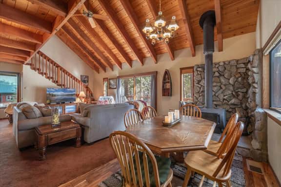 Rustic Family Cabin w Tahoe Donner HOA Amenities - Image 3