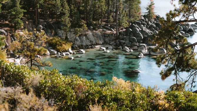 Blog - Veterans Day Weekend in Lake Tahoe 2026: Quiet Fall Escapes and Late-Autumn Deals