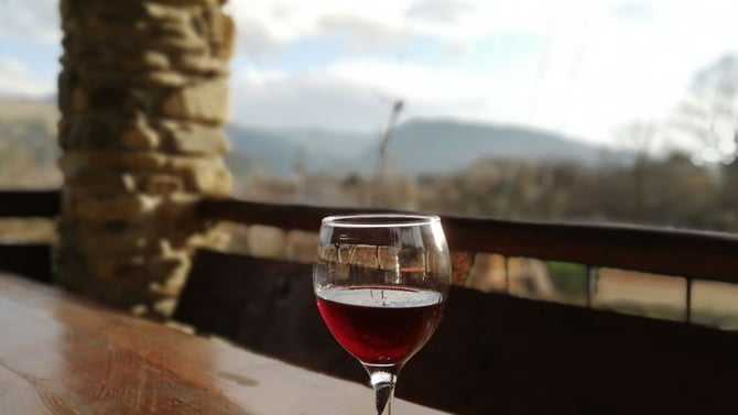 Blog - Truckee Wine, Walk & Shop October 2026: Downtown Sips & Cozy Cabin Stays