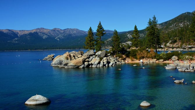 Blog - Columbus Day Weekend in Lake Tahoe 2026: Shoulder-Season Deals & Stays