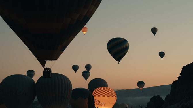 Blog - Great Reno Balloon Race 2026: Watch from Reno, Stay in a Truckee Cabin