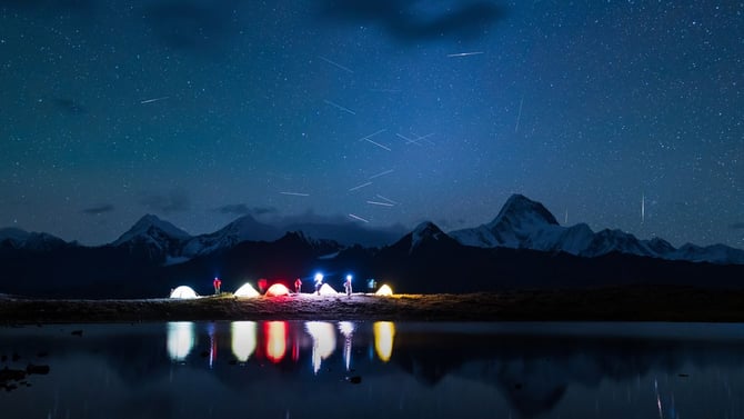 Blog - Orionid Meteor Shower Lake Tahoe 2026: Best Stargazing Spots Near Truckee and Tahoe