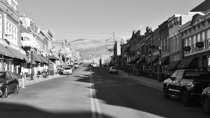 Blog - Small Business Saturday in Truckee 2026: Shop Local Downtown & Cozy Cabin Stays