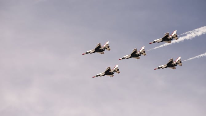 Blog - Truckee Airshow Weekend 2026: Aviation Fun at Truckee Tahoe Airport & Stays