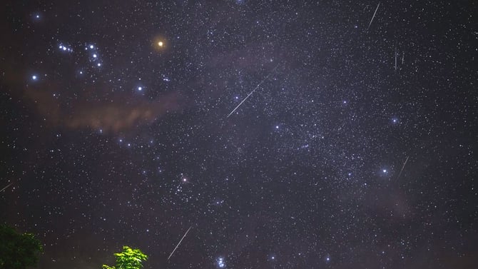 Blog - Geminid Meteor Shower Lake Tahoe 2026: Dark-Sky Viewing Near Truckee and Tahoe