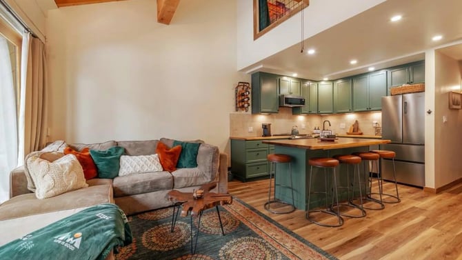 Sierragetaways Cute Airbnb Northstarattahoe Resort Golf Course