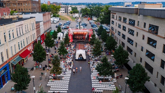 Blog - Truckee Thursdays 2026: Summer Street Festival Guide & Where to Stay
